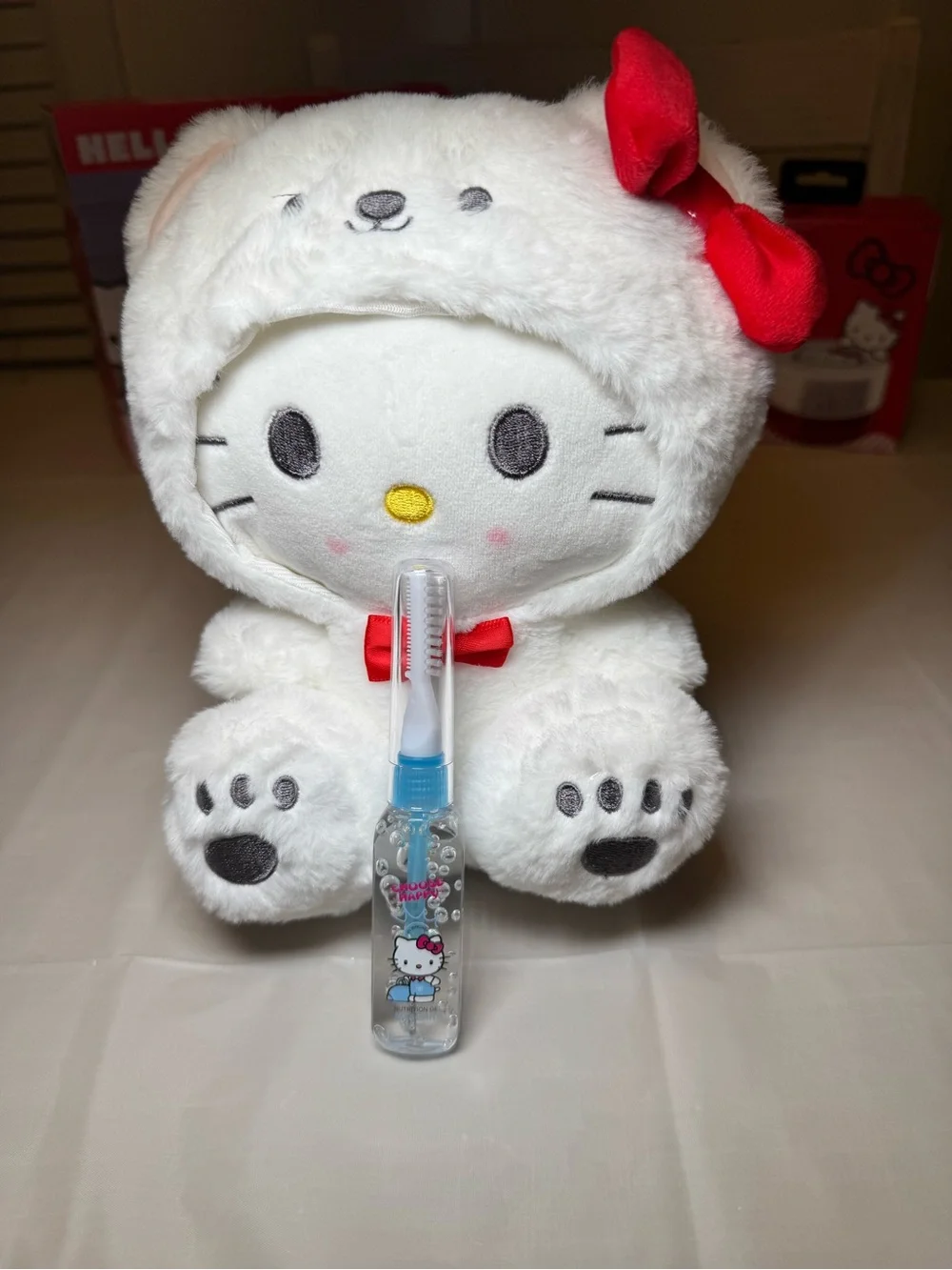 Hello Kitty Clear Gel Mascara with Dual Brush (Blue)
